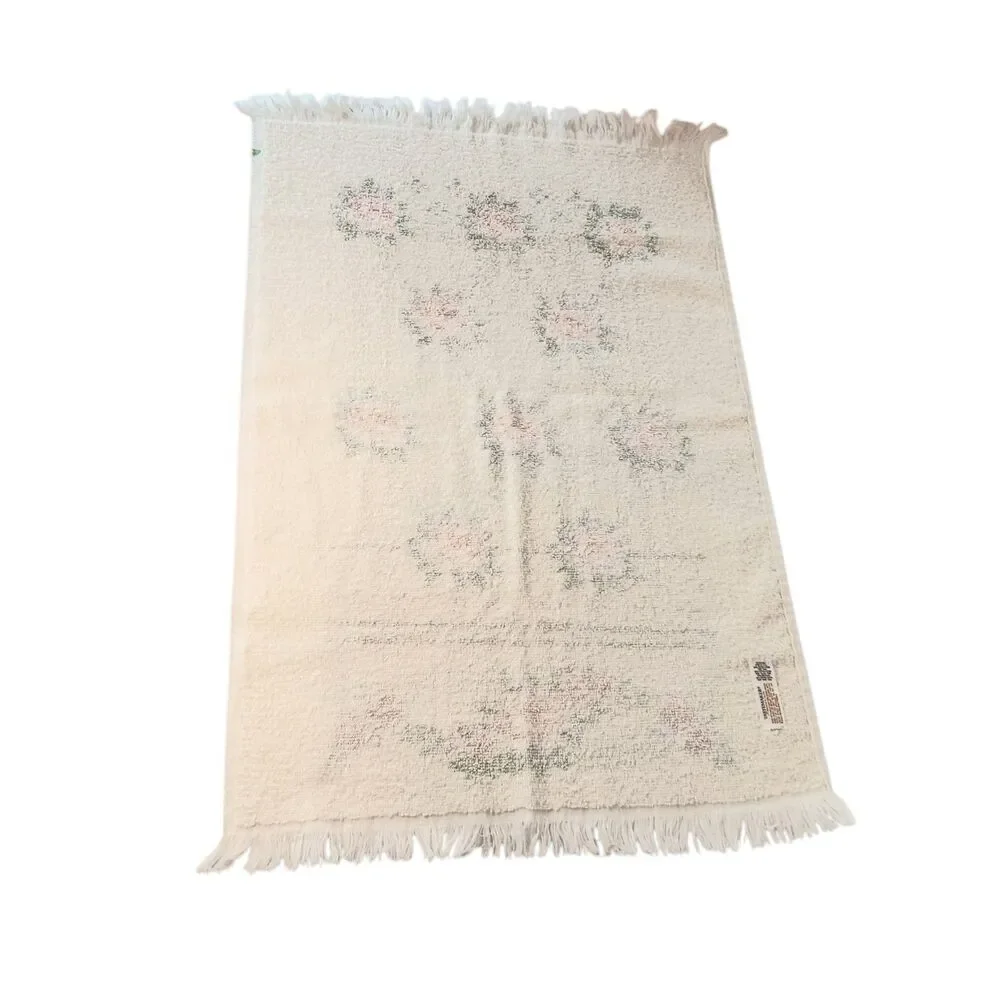 VTG Set Of 2 White & Pink Flowers Floral Towel Tastemaker by JP Stevens 24 x 16